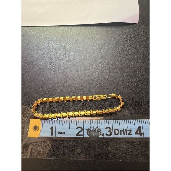 90s Vintage Womens Pink Gold Tone Rhinestone Clasp Bracelet Feminine Dainty Chic - Picture 4 of 4